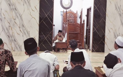 Kajian Kitab Nasoihul Ibad Santri Ponpes Al Qona'ah, dalam Ikhtiar Menata Hati di Sabtu Pagi